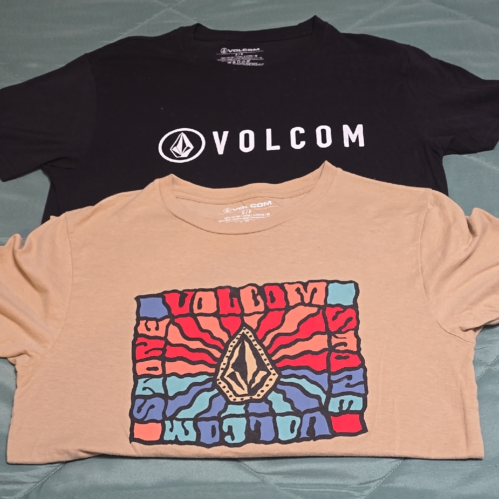 Volcom Black Logo Tee + Beige Graphic Short Sleeve Combo
